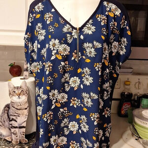 Womens Lavish casual floral sleeveless plus size top 3X